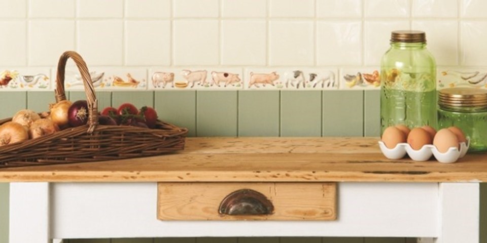 Очаровательная плитка с ручной росписью