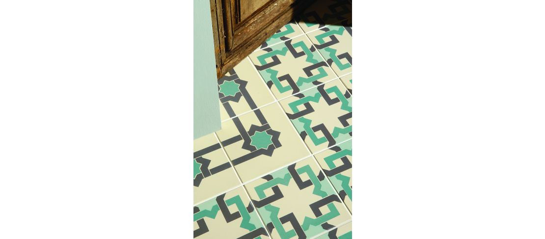 Original-Style_Odyssey_Ottoman-8093V--Iberian-Border-8094V--8095V_closeup_1_1