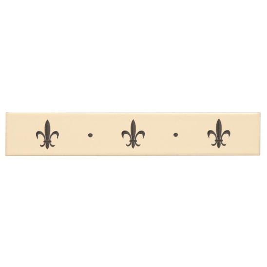 Fleur de Lis Platinum on Colonial White